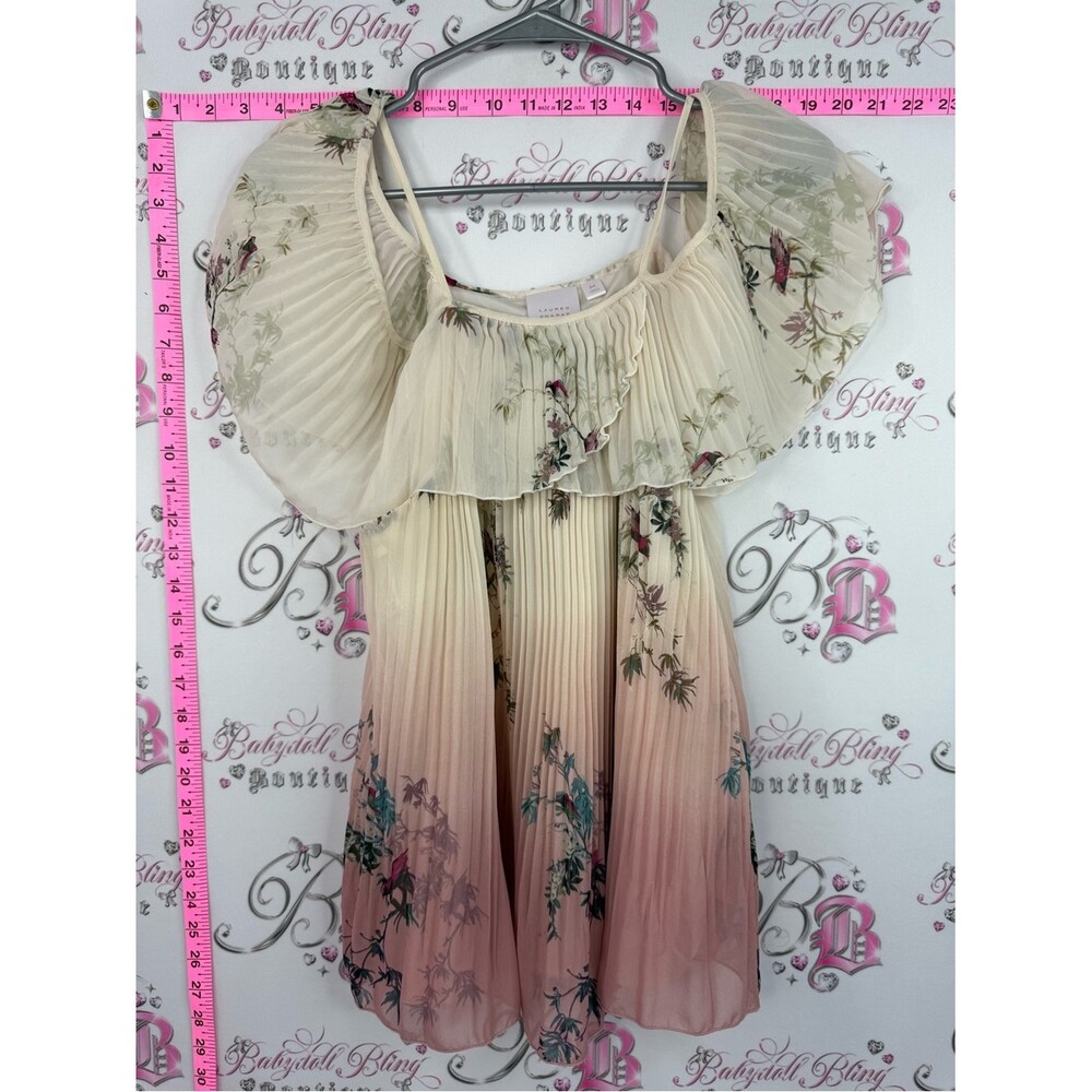 LC Lauren Conrad blouse pleated Cream to Blush Pleated Floral pleats flowy